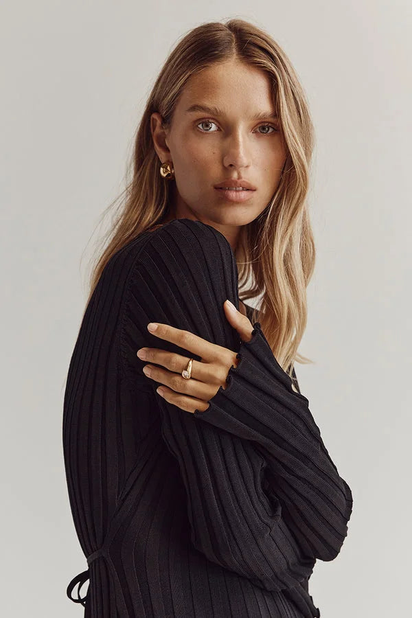 Lavinia - Robe midi en tricot à manches longues avec décolleté en V