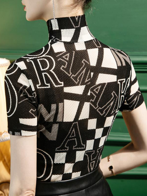 T-shirt urbain imprimé coupe près du corps, à col haut