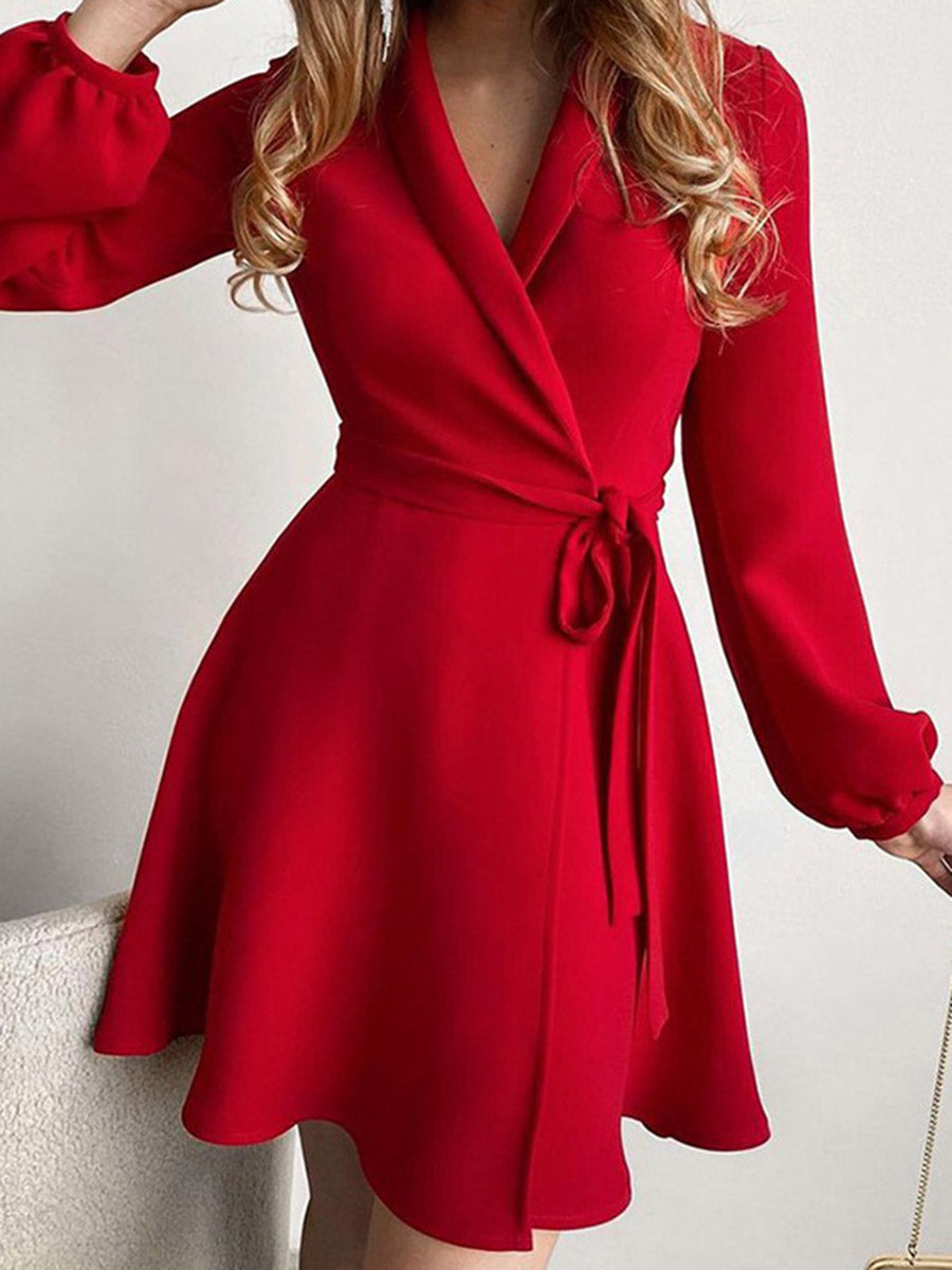 Robe courte taille haute, à manches longues, à imprimé floral, à empiècements, à taille nouée, à col en V, couleur contrastée