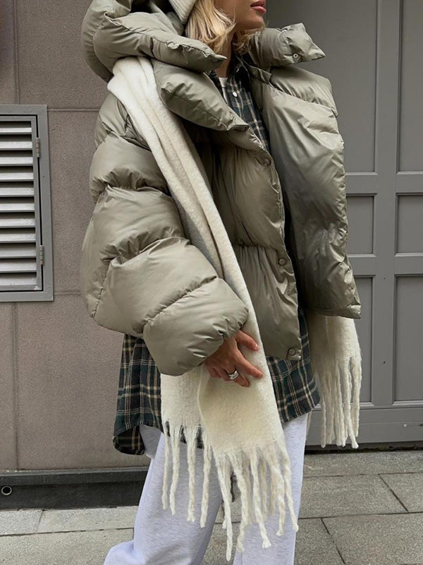 Manteau ample matelassé à manches longues, à empiècements, à capuche, couleur unie