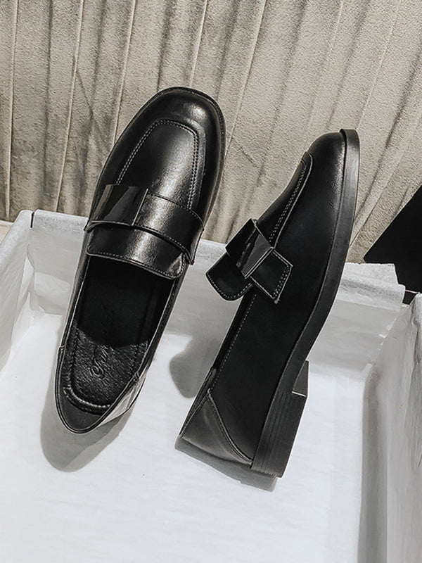 Mocassins à bout carré à coupe peu profonde