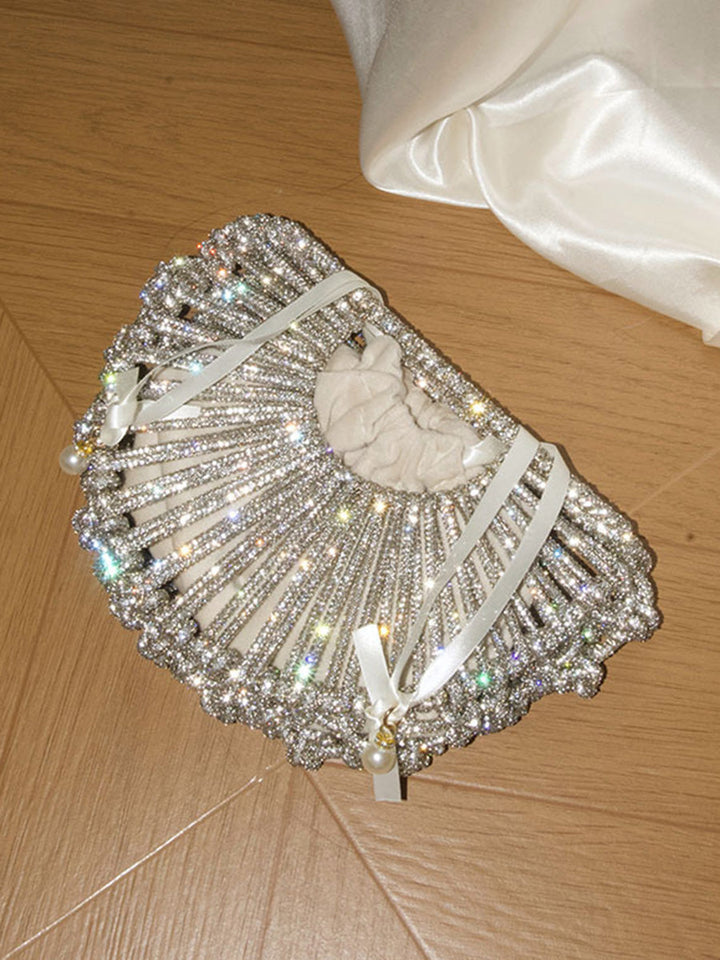Sac à main bandoulière brillant à boutonnage simple, à strass, à chaîne