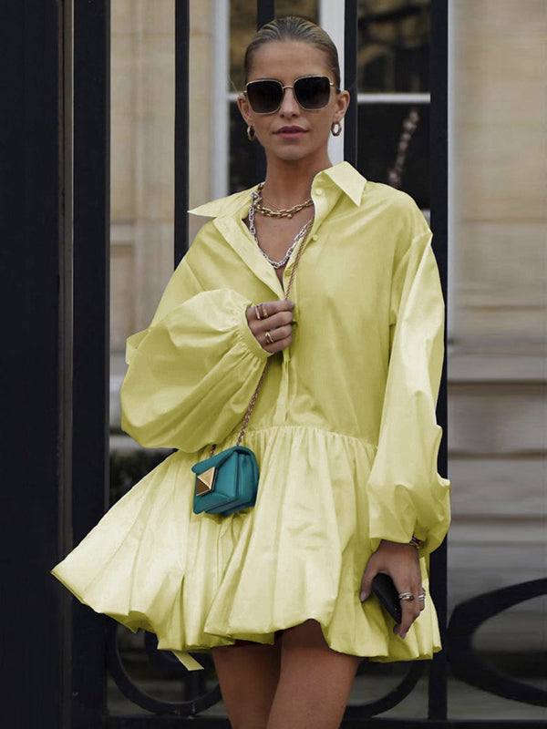Robe chemise boutonnée à manches bouffantes, à empiècements, à col revers, couleur unie