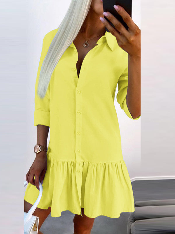 Robe chemise ample boutonnée plissée à manches longues, à empiècements, à col revers, couleur unie