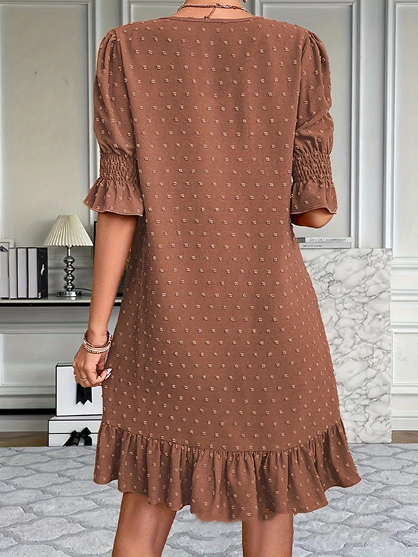 Robe courte plissée coupe trapèze, à manches évasées, à taille élastique, en jacquard, à empiècements, à col en V, couleur unie