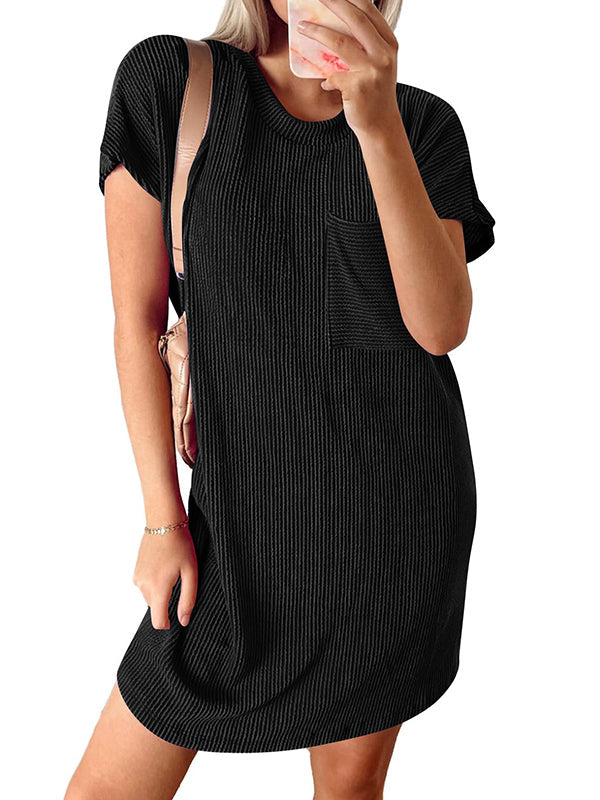 Robe courte ample rayée coupe trapèze, à poches, à empiècements, à col rond, couleur contrastée