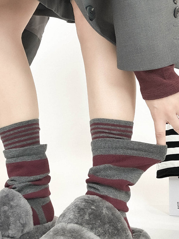 Accessoires de chaussettes à motifs rayés à empiècements de couleur contrastée
