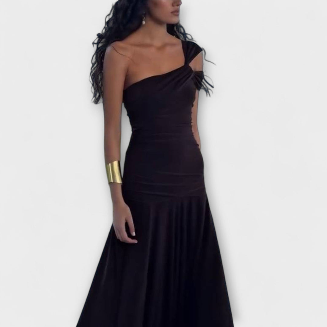 Margot - Robe maxi ajustée avec design off-shoulder