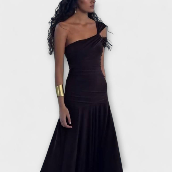 Margot - Robe maxi ajustée avec design off-shoulder