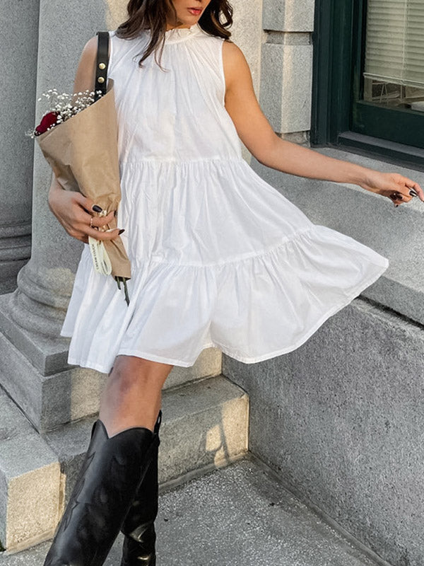 Robe chemise ample plissée volantée coupe trapèze, à empiècements, à col rond, couleur unie