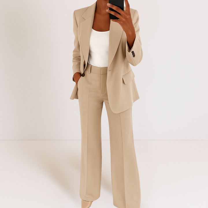 MAYLORA – Costume pour femmes ajusté avec une silhouette intemporelle