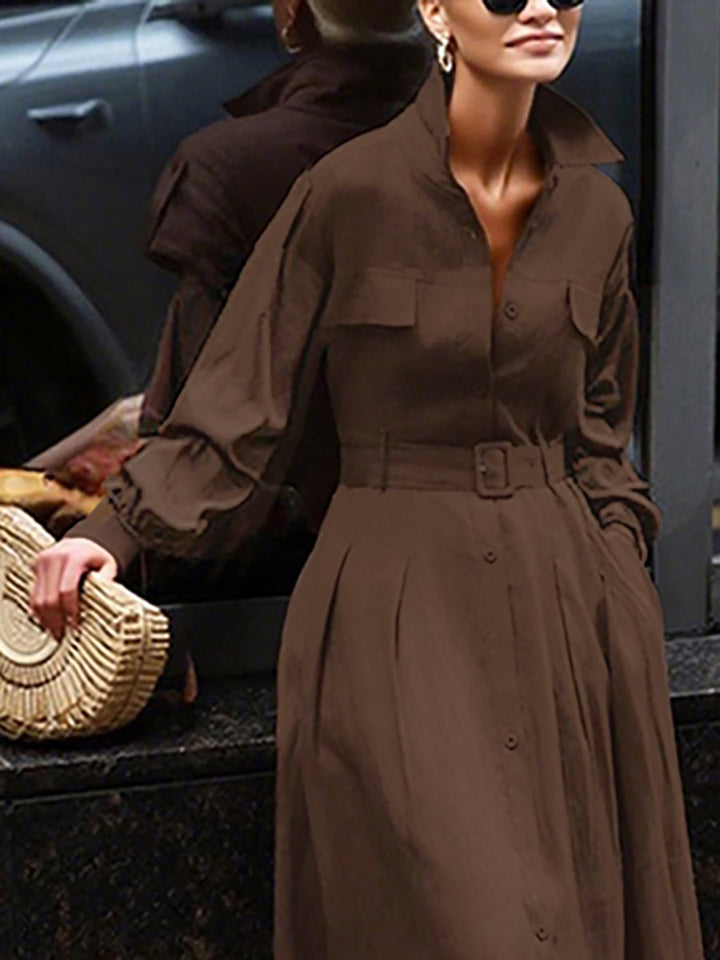 Robe chemise ample plissée à manches bouffantes, à empiècements, à col revers, couleur unie
