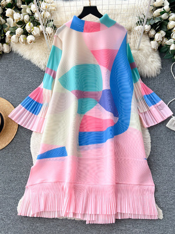 Robe mi-longue ample plissée à manches évasées, avec ceinture, couleur contrastée