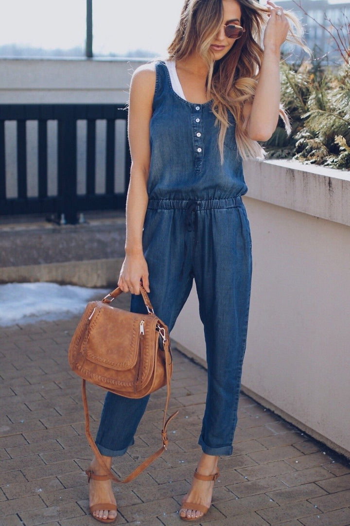 Camila : Combinaison en denim décontractée avec gilet