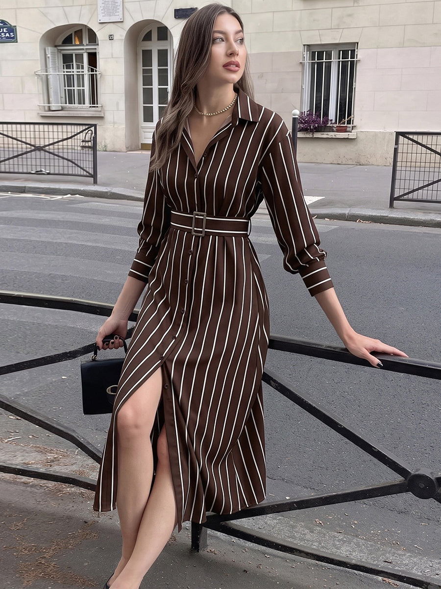 Robe chemise longue rayée fendue devant boutonnée avec ceinture, à manches trois-quarts, taille haute, à col revers