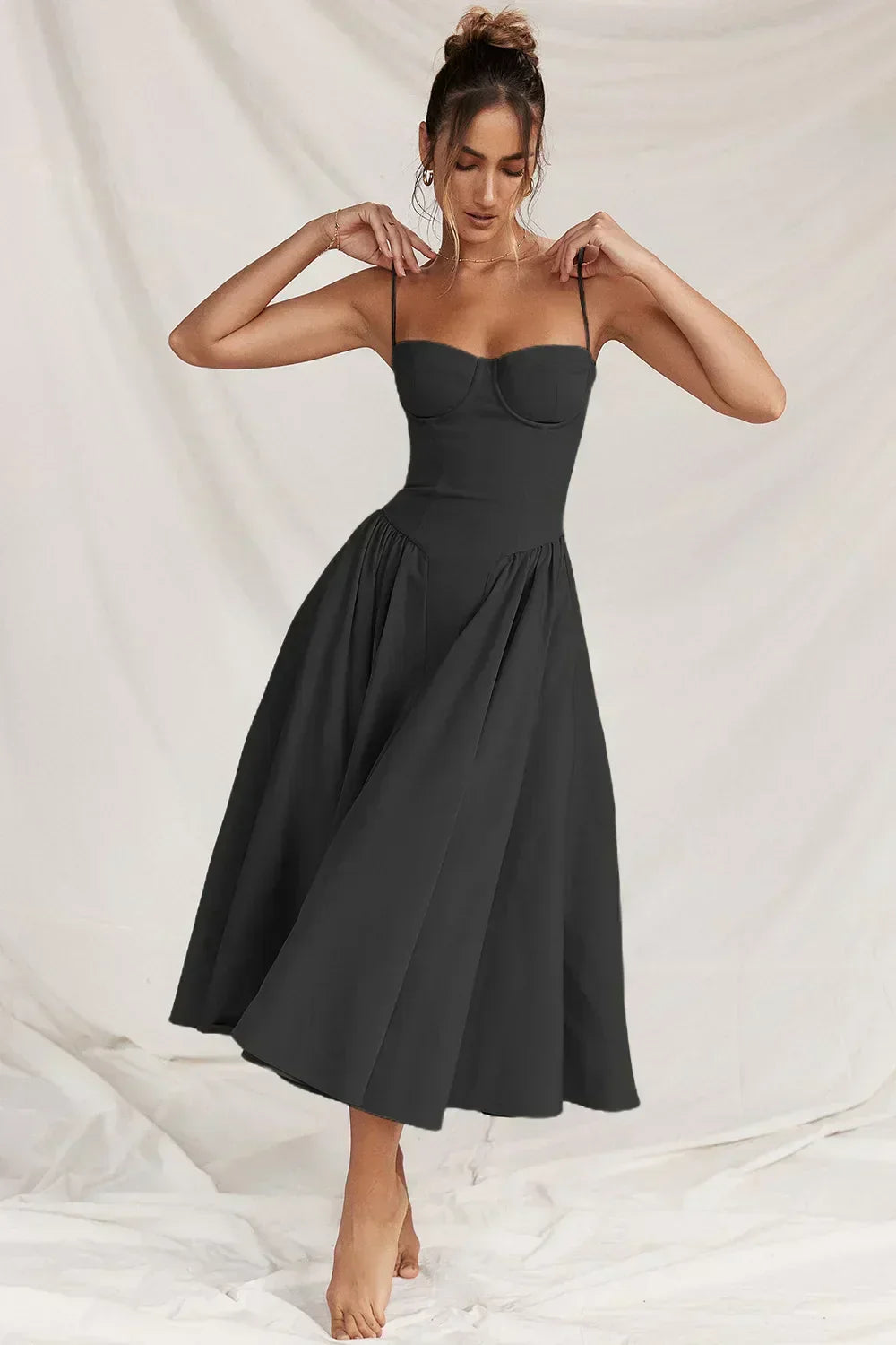 Nina - Robe midi sans manches en corset