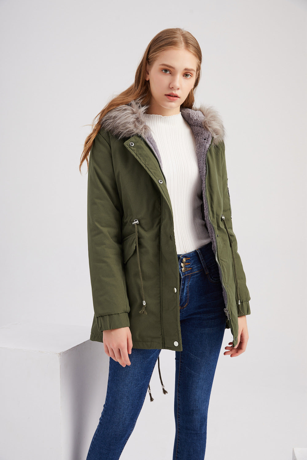 Parka pour femmes avec capuche