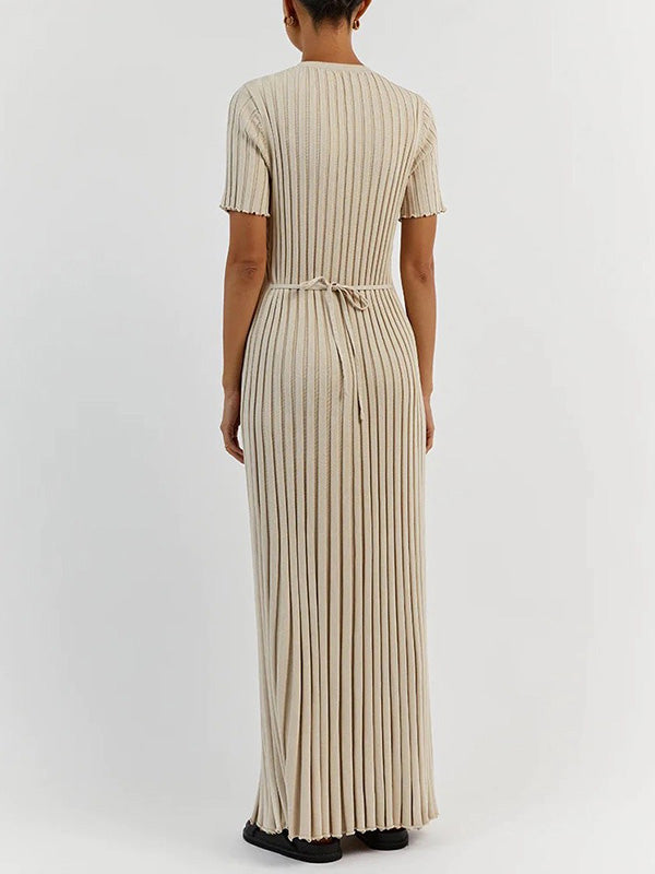 Robe longue plissée à manches courtes, à taille nouée, à col rond, couleur unie