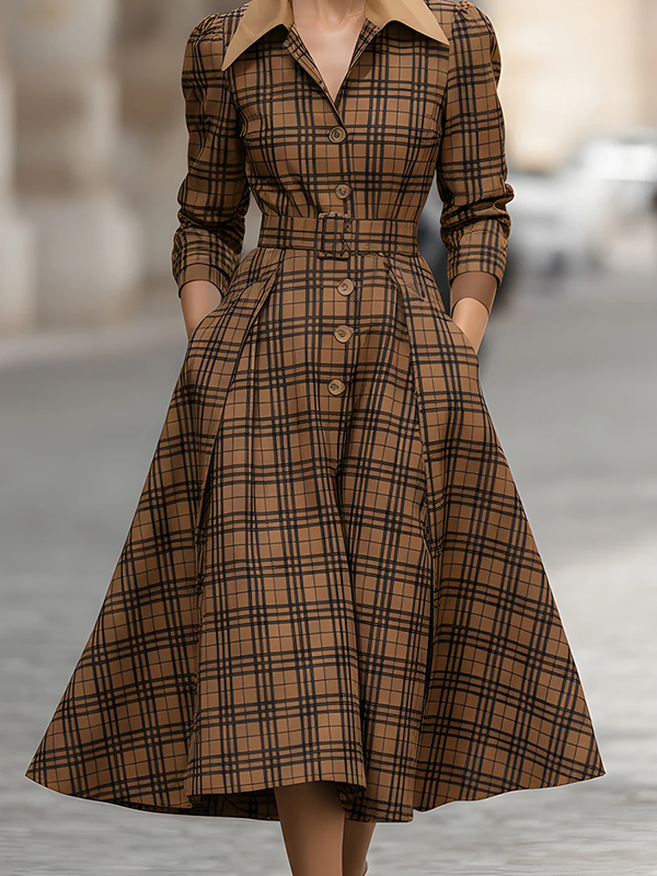 Robe mi-longue boutonnée plissée taille haute, à manches trois-quarts, avec ceinture, à carreaux, à poches, à col revers