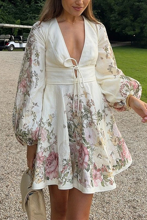 Olive | Robe mini à fleurs en A - Élégante et chic