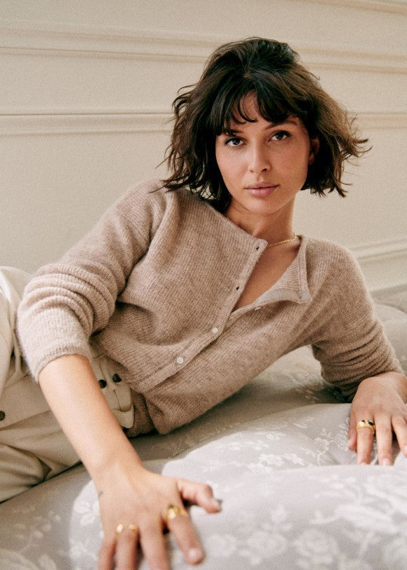 Cardigan classique à boutons pour femmes, luxueusement doux