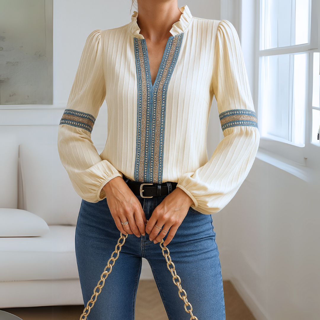 Petra™ | Blouse en dentelle avec décolleté en V