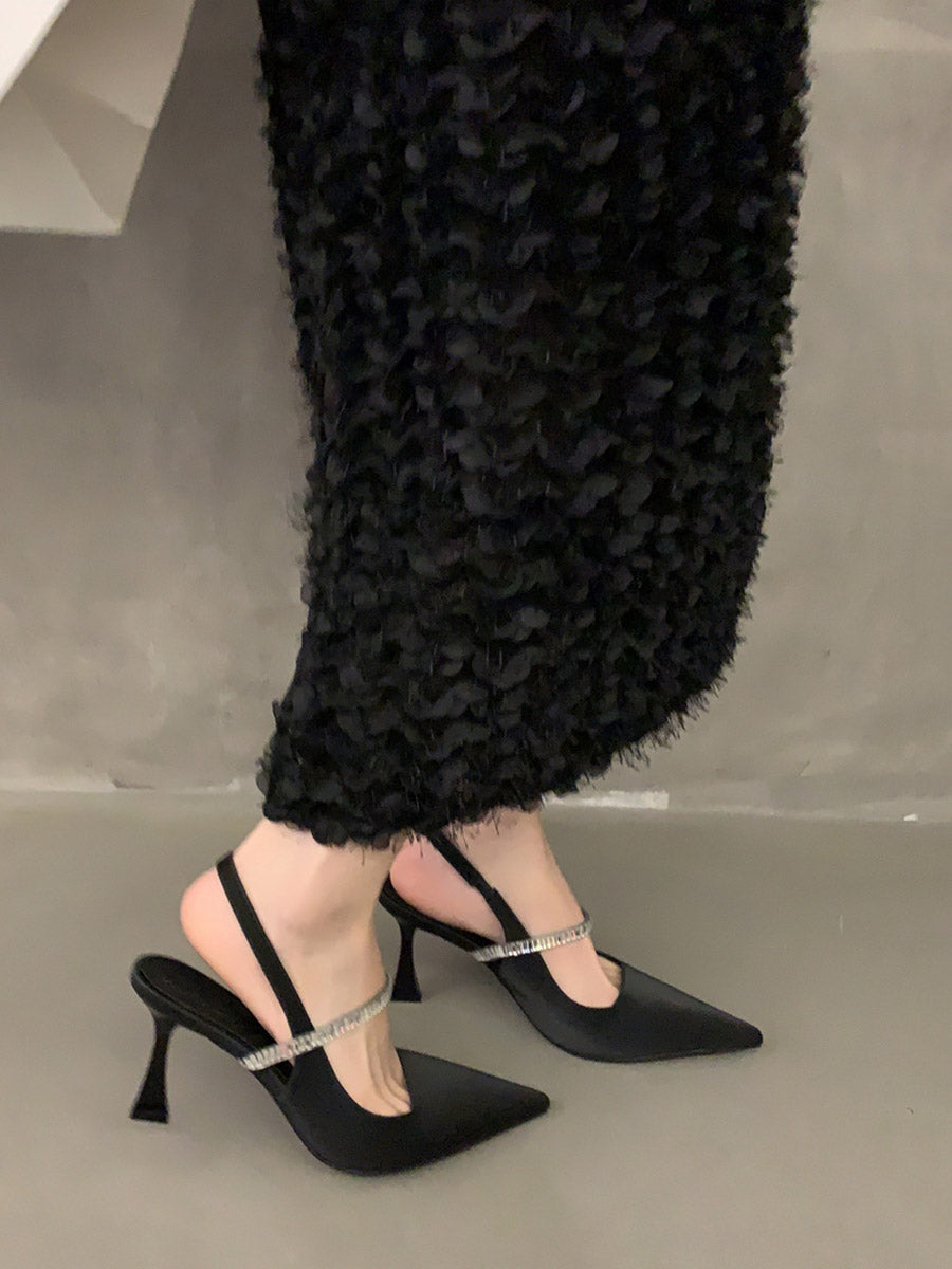 Escarpins brillants avec ceinture, à bout pointu