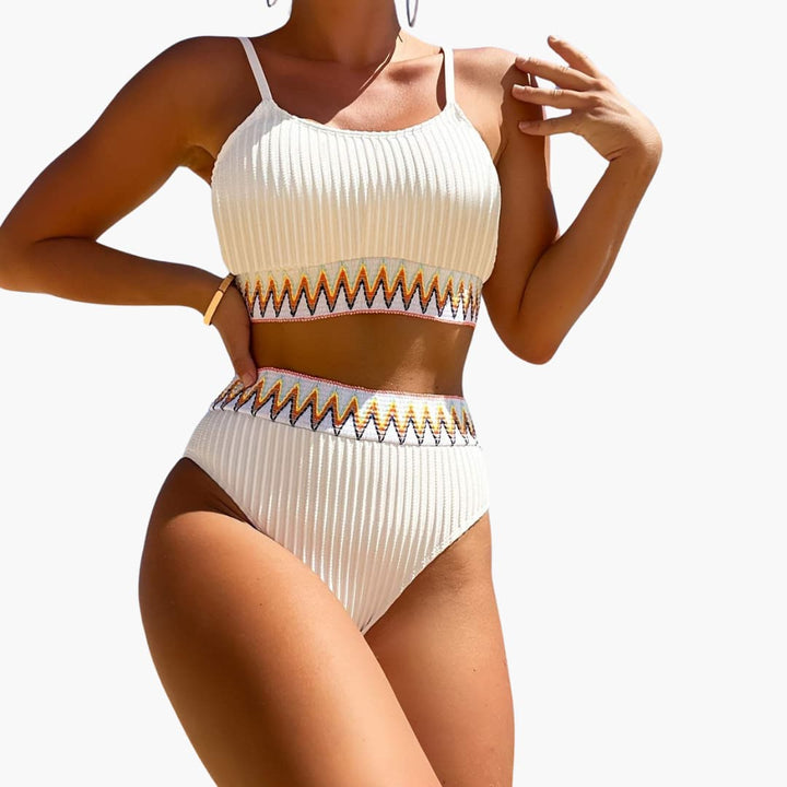 Ensemble bikini pour femmes avec haut côtelé et bas de bikini taille haute