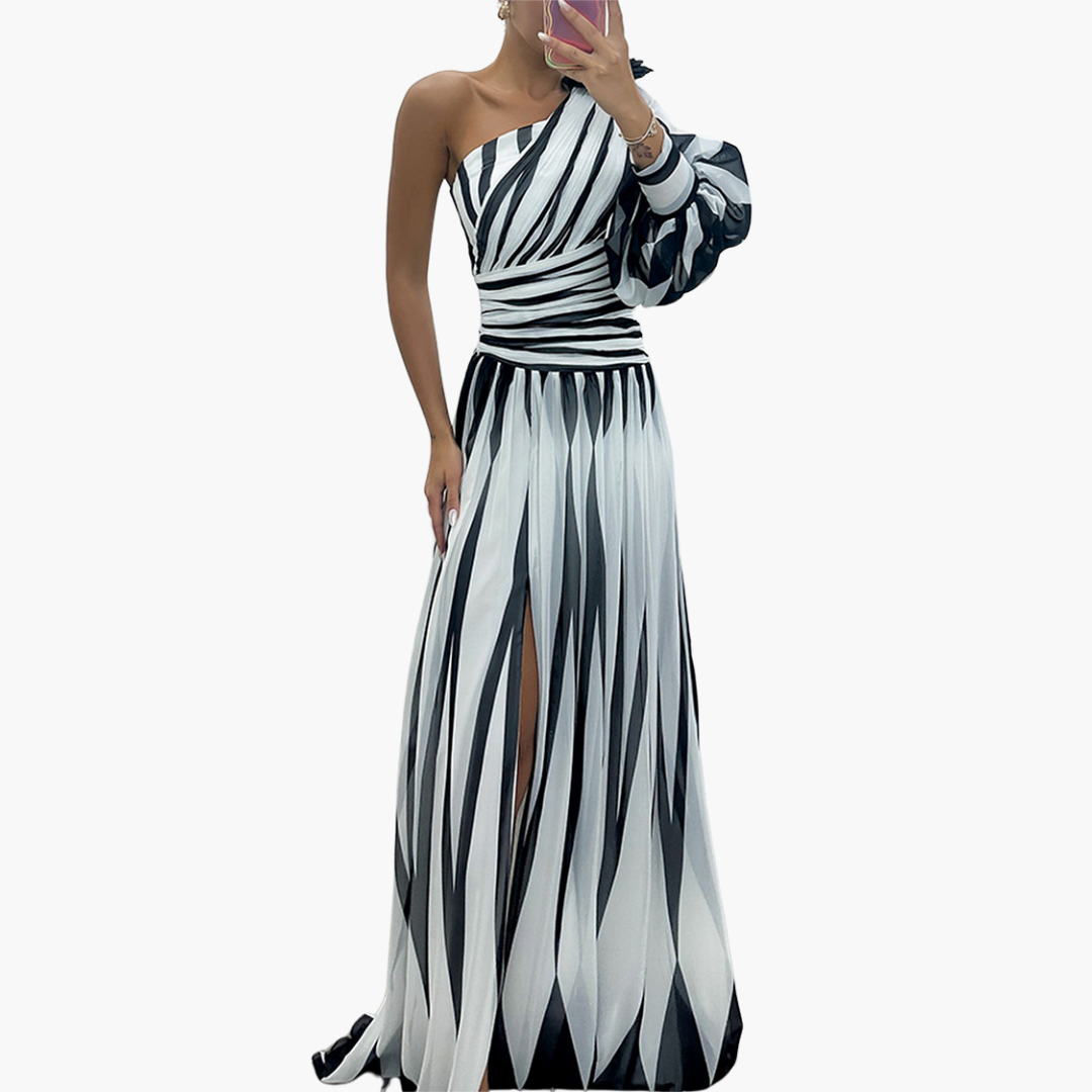 Robe Maxi Rayée à Épaule Dénudée - Élégante pour Femmes avec Fente