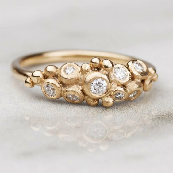 Bague forgée avec zircon vintage en or