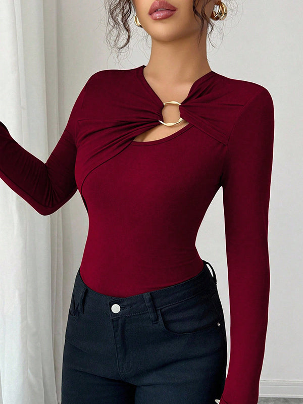 T-shirt à manches longues, coupe près du corps, à empiècements, à col asymétrique, couleur unie