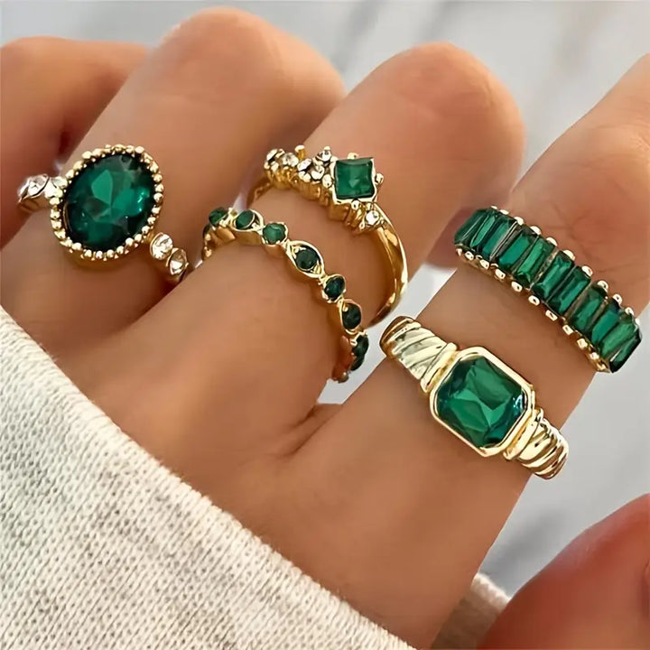 Juna - Éclat de bague émeraude