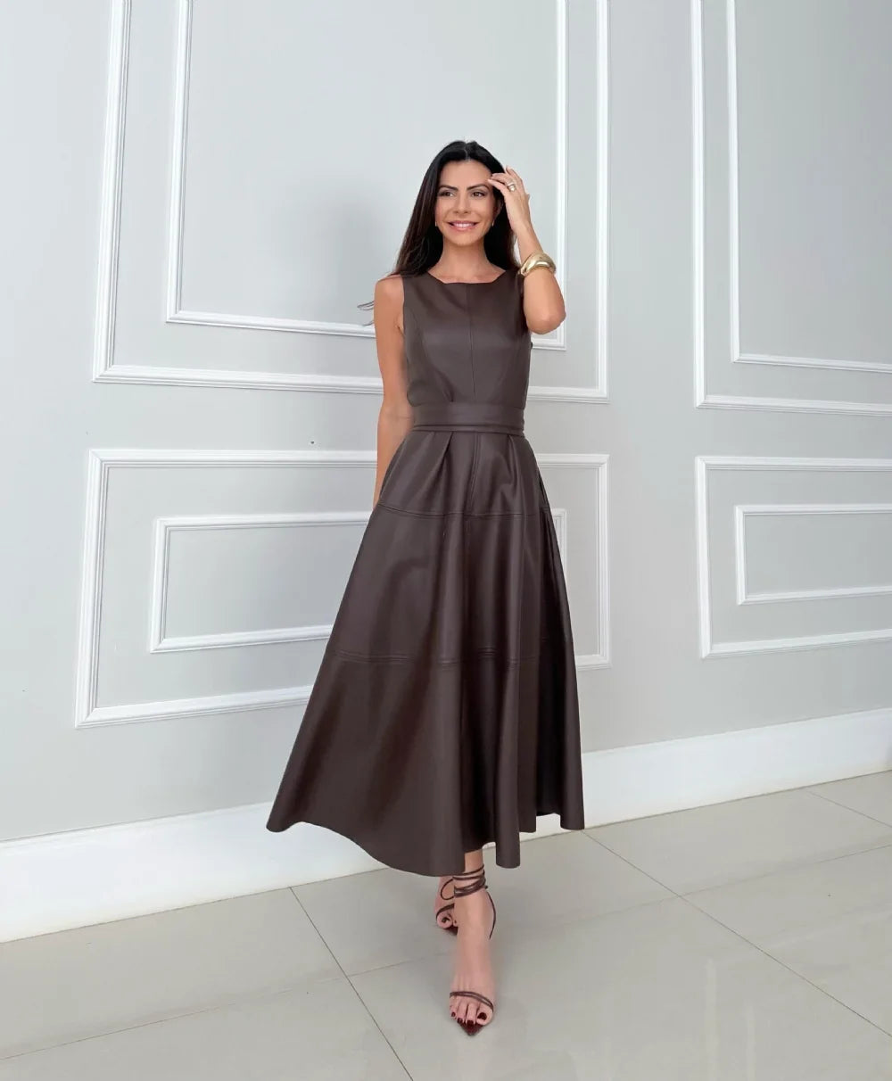 Bnita – Robe midi sans manches en simili cuir