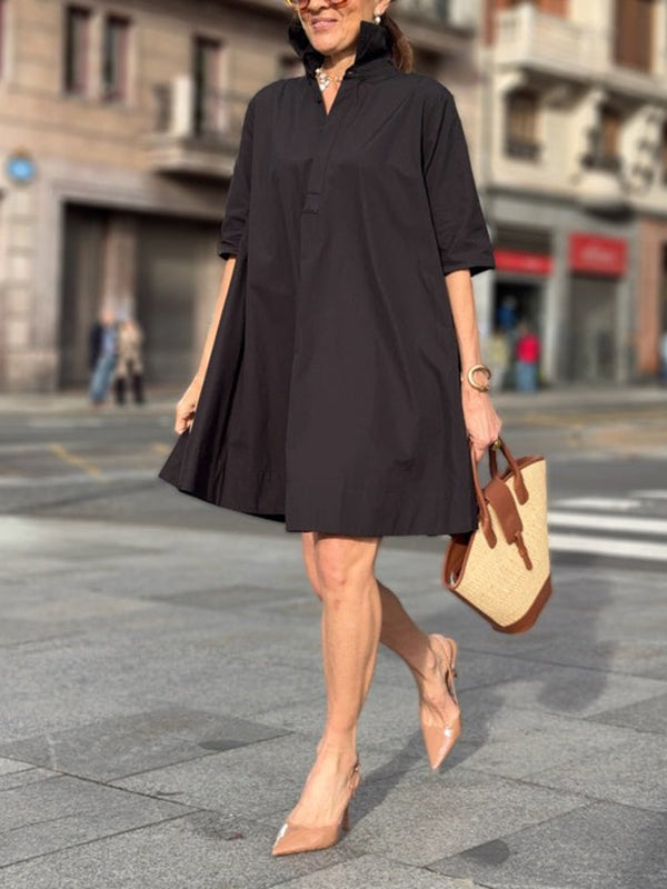 Robe chemise coupe trapèze, à manches courtes, à empiècements, à col revers, couleur unie