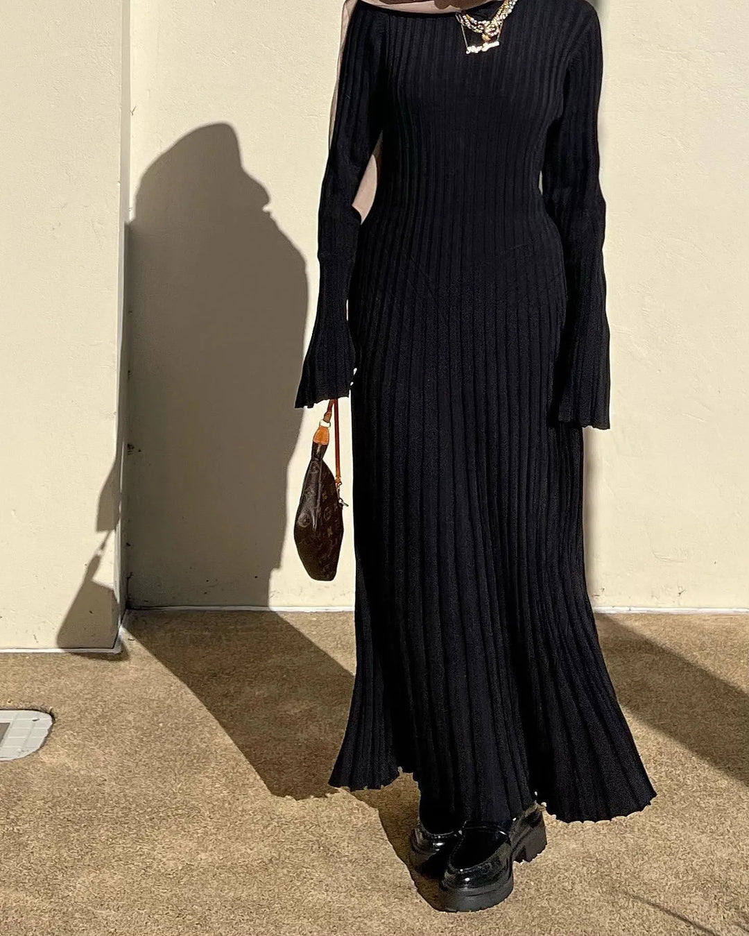Sara - Nouvelle Robe Midi Tricot d'Automne avec Manches