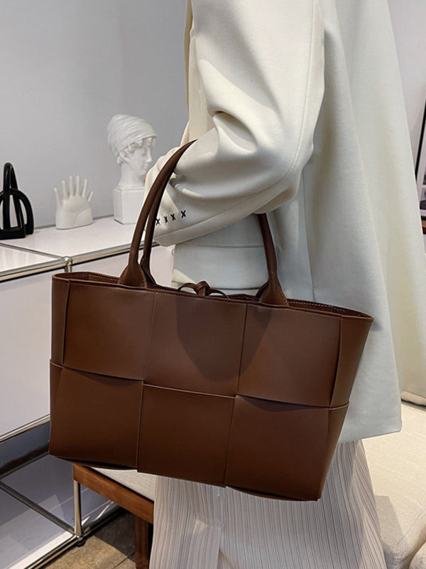 Sacs à bandoulière tissés à empiècements de couleur unie