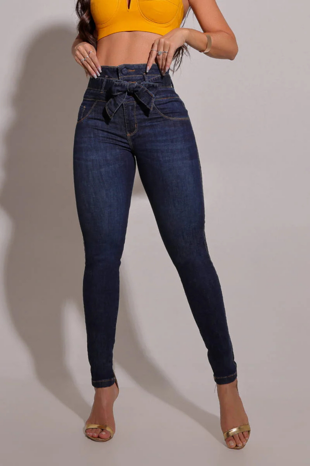 Yara | Jeans Formant avec Ceinture