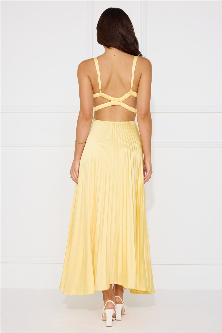 Amelia | Robe Maxi Plissée avec Décolleté en V Profond