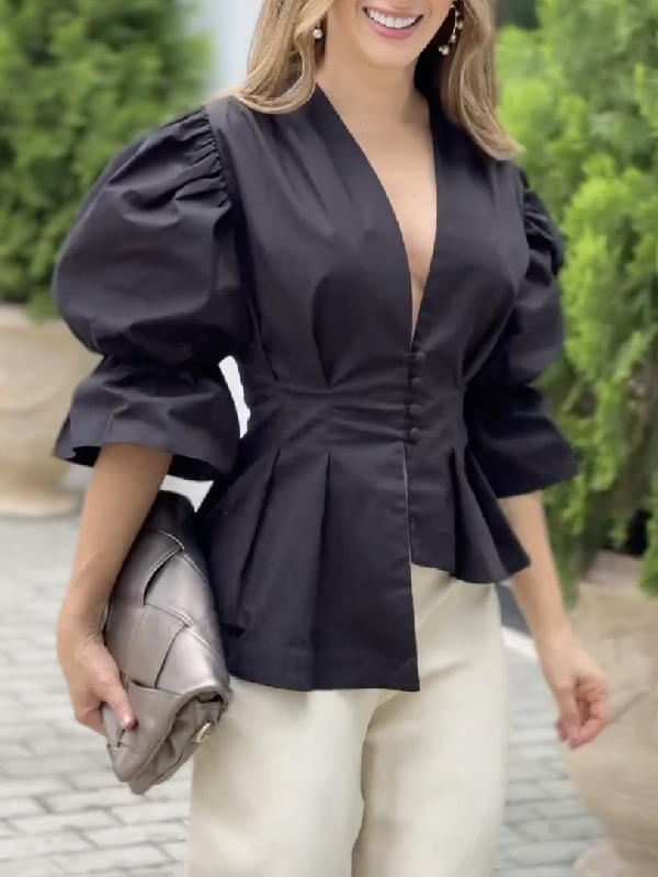 Chemisier asymétrique boutonné à ourlet plongeant, à manches bouffantes, à décolleté en V profond, couleur unie