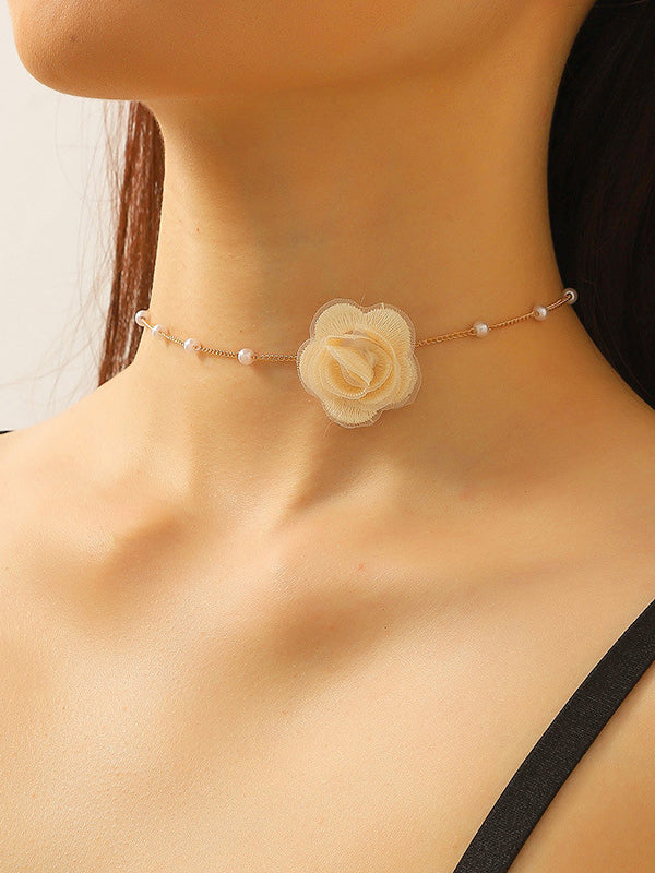 Collier à fleurs en 3D