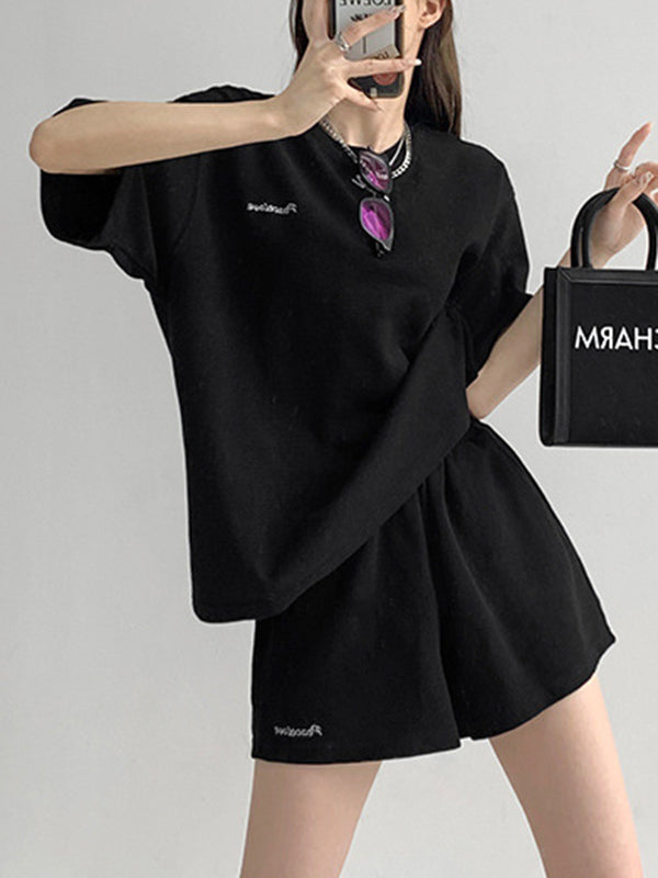 Ensemble deux pièces T-Shirt à manches courtes et col rond fendu + Short à taille élastique