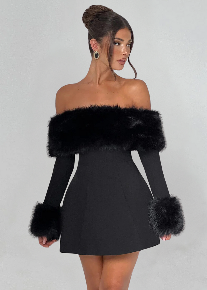 Selina | Robe Minikleid Off-Shoulder avec Manches en Fourrure