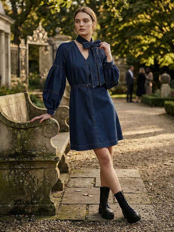 Robe courte à manches longues, à manches bouffantes, avec ceinture, à nœud, à col en V, couleur unie