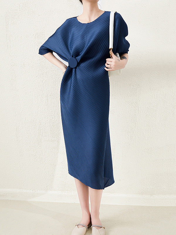 Robe mi-longue élégante ample plissée à coupe irrégulière, à col rond, couleur unie