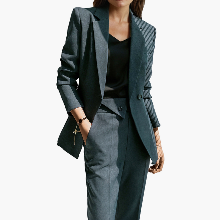 Veste blazer élégante pour femmes - avec pantalon ajusté