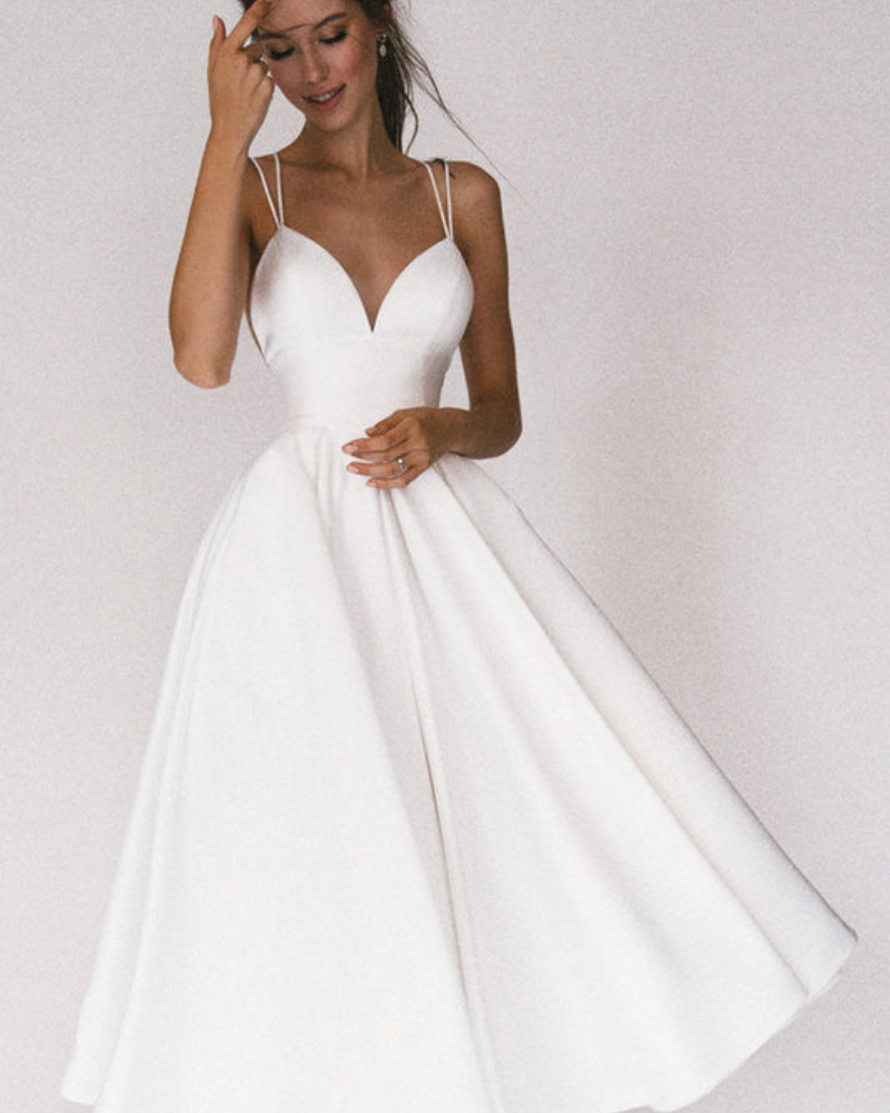Robe de soirée élégante pour femmes | Robe cocktail avec bretelles spaghetti et décolleté en cœur