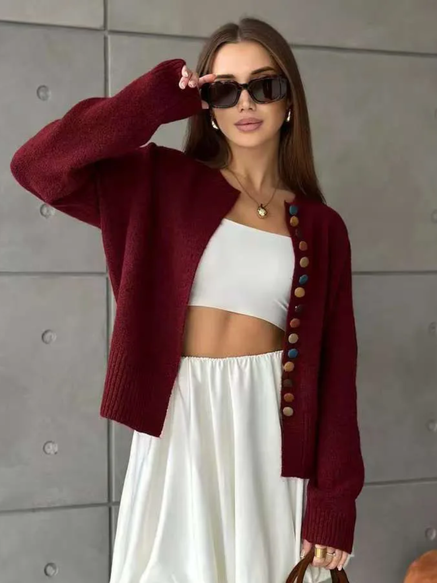 Victoria | Élégant cardigan pour femmes avec des boutons décoratifs