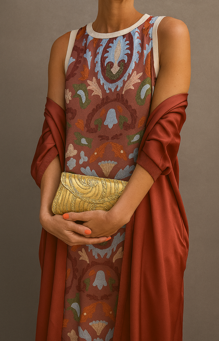CORVALISSE - Robe maxi élégante avec écharpe assortie