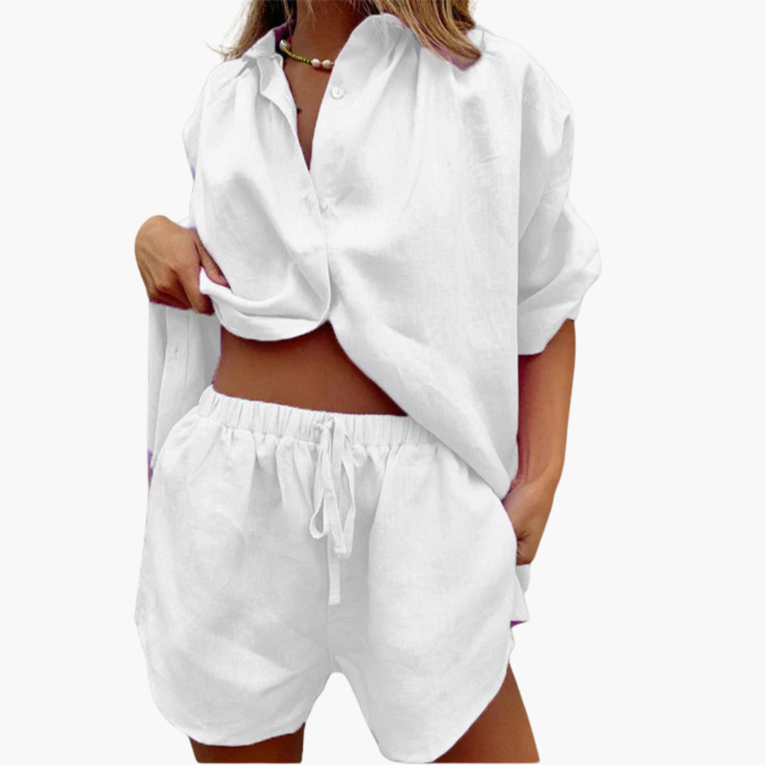 Ensemble deux pièces pour femmes - avec patte de boutonnage et shorts