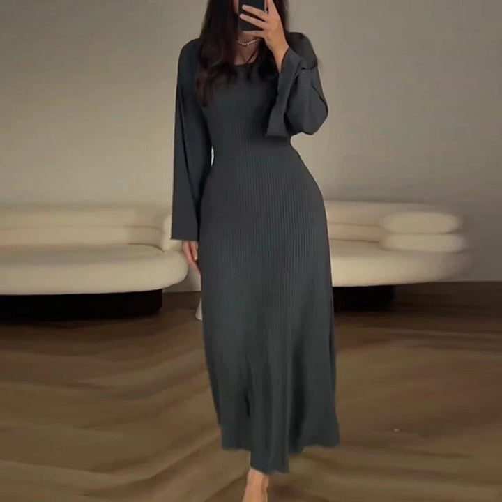 Bella 2.0 - Robe en tricot avec ceinture à la taille